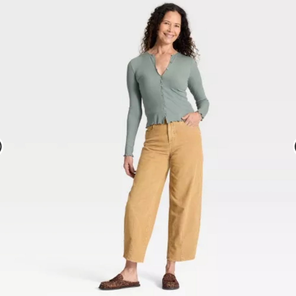 UNIVERSAL THREAD Women's High Rise Tan Barrel Pants. Size-8 - Picture 2 of 16
